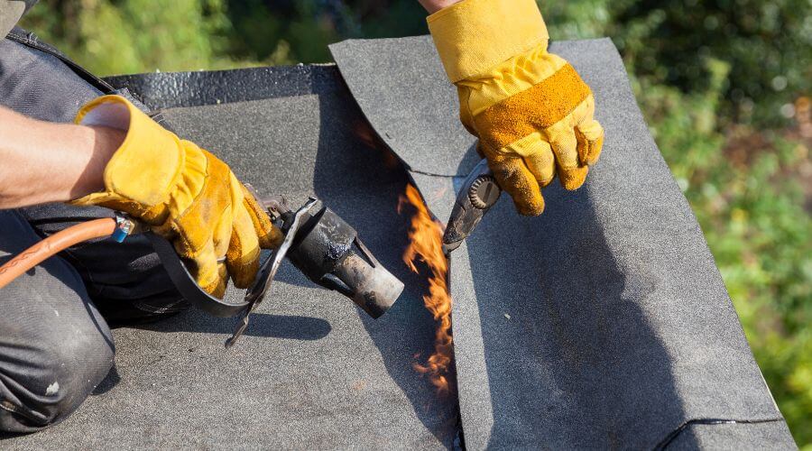 Professional gutter cleaning in Miamisburg, OH